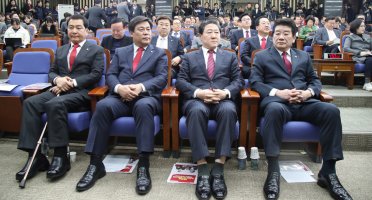 [속보] 한국당 신임 원내대표에 심재철