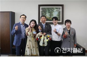 남서울대 외국인 유학생, 스승의 날 감사편지 전달