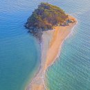 제주도·울릉도 제치고 CNN이 극찬한 '한국 1위 섬'... 하루 2번 열리는 1km 바닷길 이미지