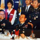 한국 "군사사상 최단 기록" 모든 계급을 단숨에 진급한 참모총장 정체 이미지