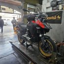 마스터카전문정비(무선점) | BMW R1300GSA 탱크사이드백 장착 및 휴대폰 무선 충전 거치대 장착 후기 오토바이 정비 부품
