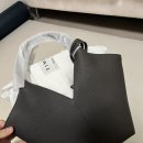 M광택 | 요즘 핫한 로고리스백 '타임 이클립스' M사이즈 후기 : 보부상도 가능한 데일리 가방 추천