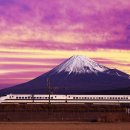 일본(Japan)의 상징 후지산(富士山 Mount Fuji)과 신간센 불렛 열차(Shinkansen Bullet Train) 이미지