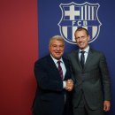 [MD-세르지 솔레] UEFA, 캄 노우서 바르사-프랑크푸르트 경기 진행 허가 이미지