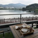 카페502 - 창원시 마산합포구 진북산업로 29-1 | 백운호수 뷰 카페 추천 의왕 레이크502 내돈내산 후기 야외 테라스가 매력적인 곳
