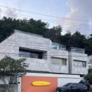 모자이크 어거스트 이미지