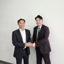 르노코리아서비스 물금점 | [판매왕 수상] 🏆 TAAUTO 판매 TOP 5 달성! 르노코리아 트로피와 금배지의 주인공이 되었습니다! ✨