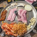 함고집솥뚜껑김치삼겹살