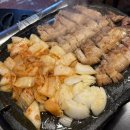 돼지랑김치랑 - 광명시 안재로6번길 33 | 돼지랑김치랑