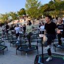 해 질 녘 클래식 산책 이미지