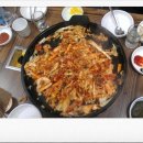 시를 쓰는 오리 이미지