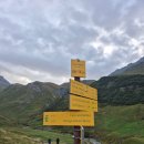 까치소 산장 주차장 옆 | 어쩌다 TMB (29) 뚜르드몽블랑 3일차, 레샤피오 > 메종비엘레 산장 / 4일차 > 꾸르마예르 휴식day