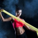 전신 근육 밴드 운동 이미지