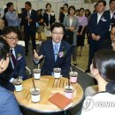 창원 컨벤션센터 앞 이미지