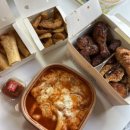 치키롤 | 답십리 치킨맛집 홈치킨 반반치킨 후기!