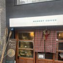 모멘트커피 | 홍대 모멘트커피 2호점 후기｜식빵 직접 구워 먹는 홍대 이색카페
