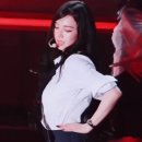 교복 카리나.gif 이미지
