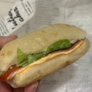 오늘의카페 | 오목교역 빵집 카페 '오늘의밀' 소금빵/샌드위치 후기