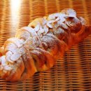 천연효모 시나몬슈가롤(cinamon sugar roll) 이미지