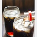 음식이 목에 막히면 콜라를 마시면 된다？ 영국의사회지에서 보고 이미지