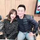 &#34;국민 옥반지&#34; 나르샤, 김태균과 &#39;컬투쇼&#39; DJ 기념샷 [스타엿보기] 이미지