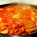 부대찌개 맛있게 만드는 방법 이미지