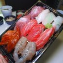 기차길옆 | 신용산역 맛집 기차길옆초밥 포장 후기 (feat. 무궁화호 &amp; 새마을호)