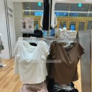 유니클로 홀터넥 브라탱크탑 세일 : 유클 캡내장 여름 나시 오픈백 홀터 크루넥 착샷