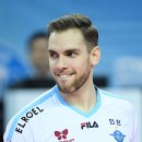 미소짓는 체육관 이미지