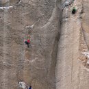 요세미티 수직 암벽을 맨손으로 등반한 미국 청년(사진) 이미지