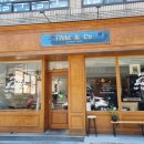 프레클앤코(Frekl&Co.) | 창원 가로수길 카페 ☕ 분위기보다 커피 맛으로 기억 남았던 (프레클앤코)