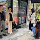 버스정류장 이미지