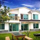 JJ HOUSE