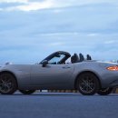 마쯔다 MX-5 미아타! 1톤의 가벼운 차체에 담긴 운전의 본질