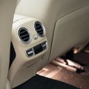 자동차와사람들 이미지