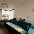 이모노래방 | 경주 대가족 펜션 누아르블랑 독채풀빌라 온수풀, 바베큐장, 오락실, 노래방까지 연박하기 좋은 단체 숙소