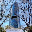 윤흥신장군동상 앞 이미지