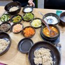 산아래보쌈，칼국수 이미지