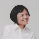 공경희 북 에세이 &lt;아직도 거기, 머물다&gt;