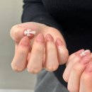 멜로디 | 대구 수성구네일 오무네일, 요즘 인기 크롬네일·밀키원톤·딸기 마이멜로디 후기