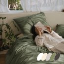 그린(527) | 신혼집 침실 인테리어 | 원목 침대 그린 침구 조합 후기