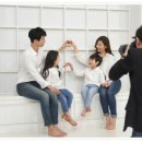 피어나는 가족 이미지