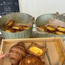 이스트에그 | 전포빵집 어퍼이스트 베이커리 부산빵지순례 에그타르트 크로아상 맛집