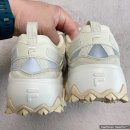 D00601 | 휠라 오크먼트 TR 베이지 (1JM00601D-924) - 가벼운 나들이에도 좋은 스니커즈