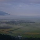 들녁의 하얀집 이미지