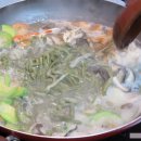 뽕잎해물칼국수