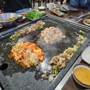 복돼지꿈 - 서산시 | 전주 평화동 고기집 복돼지꿈, 삼겹살 돌판 불쇼를 볼 수 있는 숨은 맛집