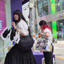 캐리어 끌로 재생크림 싹쓸이... 외국인 'L-약국 쇼핑' 둘러보니 이미지