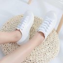 하얀운동화 이미지