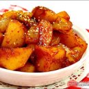 매콤한 감자조림 레시피 매운 빨간 감자조림 만들기 고추장 조림 이미지